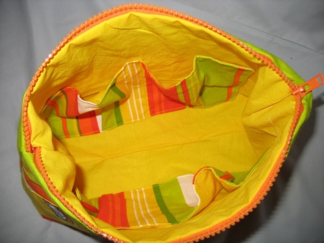 trousses-trousse-de-toilette-l-ete-arrive-4014881-img-5709-77fb0_big